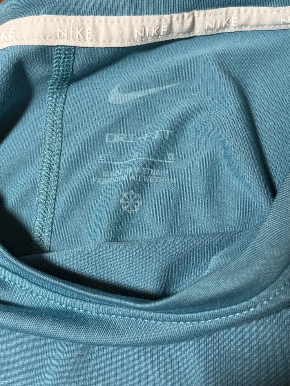 Nike One Relaxed Dri-FIT Cropped Tee Blue Athletic Workout Top Women’s L